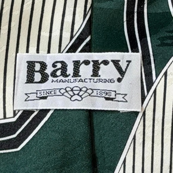 Vintage 90's Green, Gold, and White Patterned Tie - Picture 5 of 8